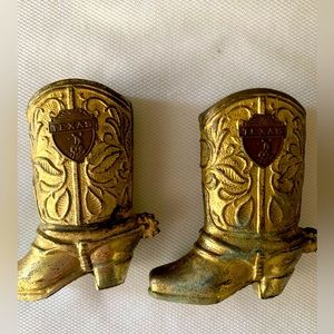 Vintage Salt / Pepper salt shakers